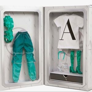 Limited Ed- Barbie and Aleali May Streetware -w/Certificate of Authentic…